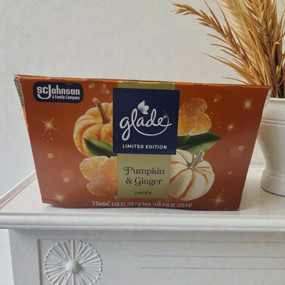 2 Glade Limited Edition Pumpkin & Ginger Scented Candles 2/4.08 Oz Glass Jars